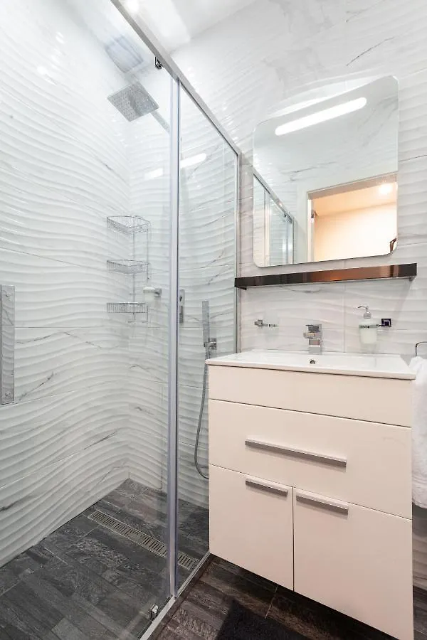 Ca2 - Prime Location - Modern & Lovely Studio Apartment Saint Julian's