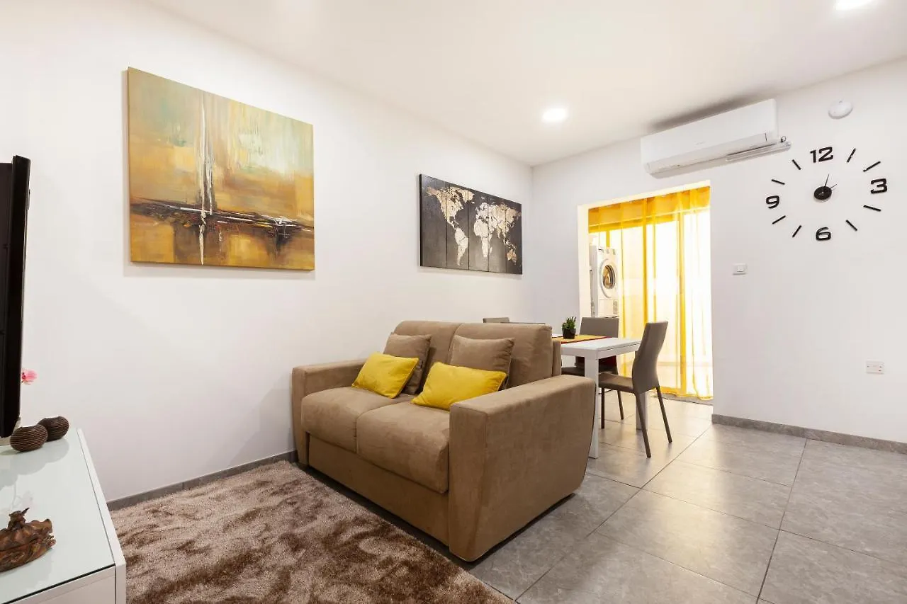 Ca2 - Prime Location - Modern & Lovely Studio Apartment Saint Julian's