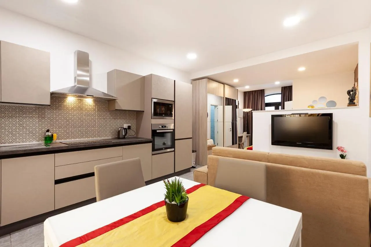 Ca2 - Prime Location - Modern & Lovely Studio Apartment Saint Julian's 0*,  Malta