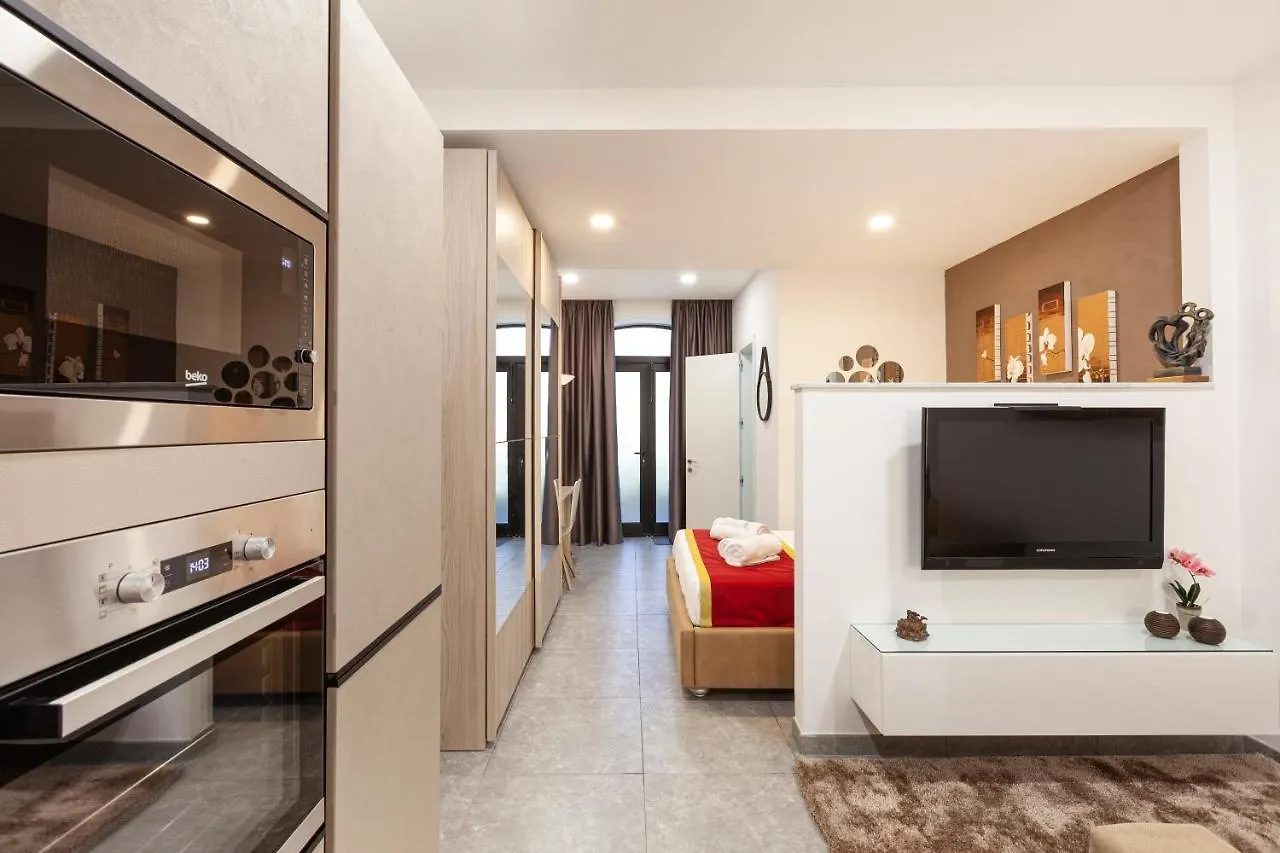 Ca2 - Prime Location - Modern & Lovely Studio Apartment Saint Julian's